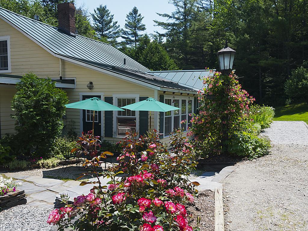 Tucker Hill Lodge Waitsfield Room photo